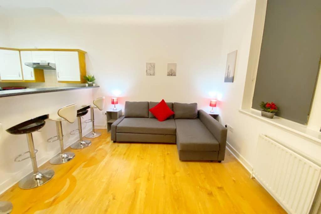 Cozy Nights - Ibrox Street Apartment Glasgow Luaran gambar