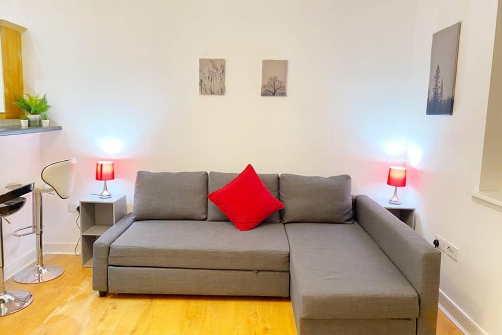Cozy Nights - Ibrox Street Apartment Glasgow Luaran gambar