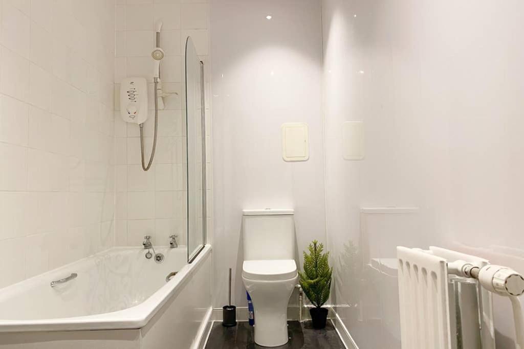 Cozy Nights - Ibrox Street Apartment Glasgow Luaran gambar
